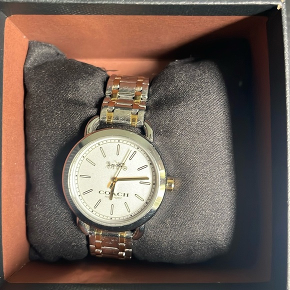 COACH NWT W6060 WOMEN\'S WRISTWACTH TWO TONE STAINLESS STEEL/GOLD QUARTZ
